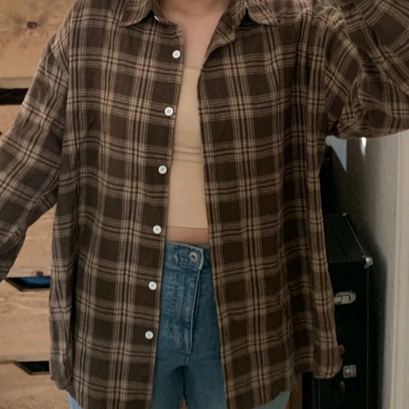 Dazy Brown Oversized Plaid Button Up Top - Picture 3 of 4